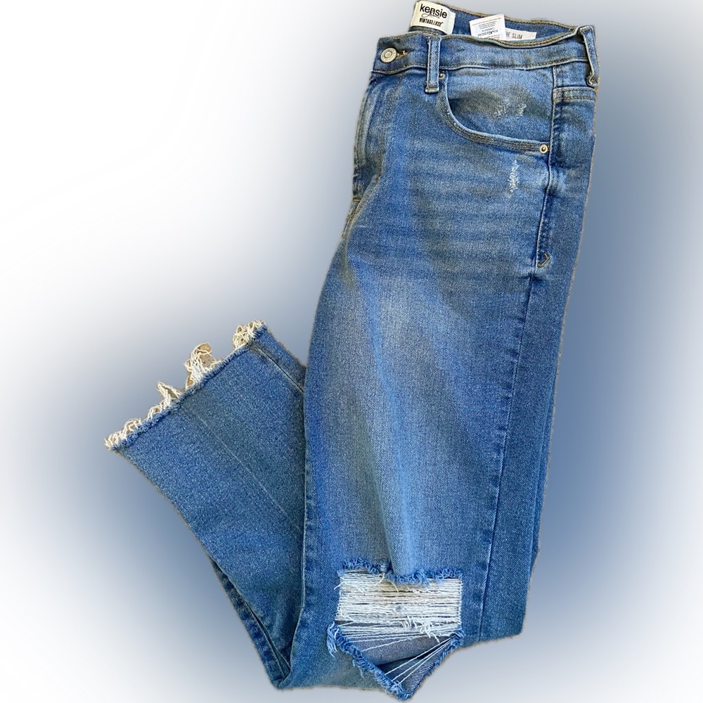 Kensie The Slim Distressed Jeans Size 8/29